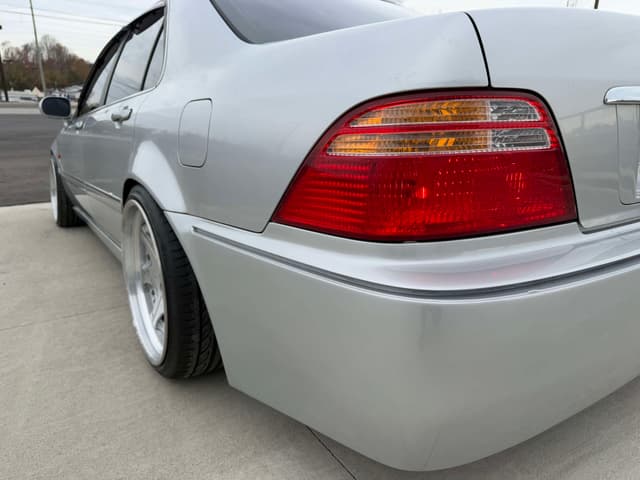 1998 Honda Legend JDM car for sale — photo 12 of 24