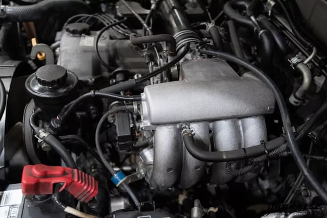 1999 Toyota Hilux Surf JDM car for sale — photo 25 of 25