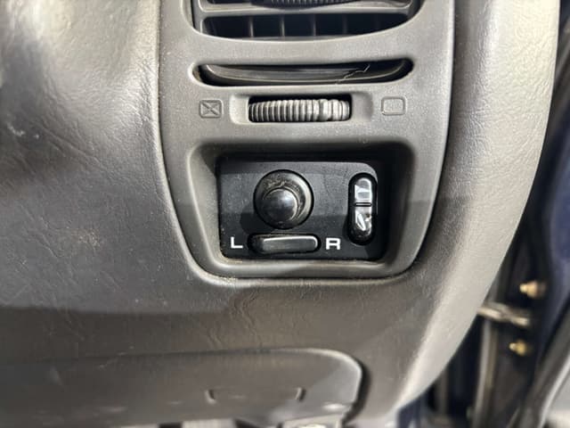 1996 Subaru Legacy JDM car for sale — photo 13 of 25