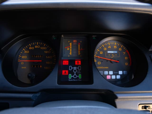 1993 Mitsubishi Pajero JDM car for sale — photo 2 of 18