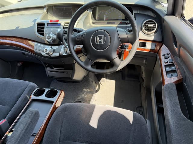 2008 Honda Odyssey JDM car for sale — photo 10 of 20