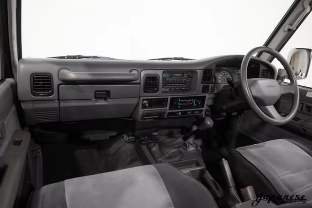1993 Toyota Land Cruiser JDM car for sale — photo 9 of 10