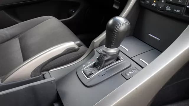 2009 Honda Accord JDM car for sale — photo 19 of 24