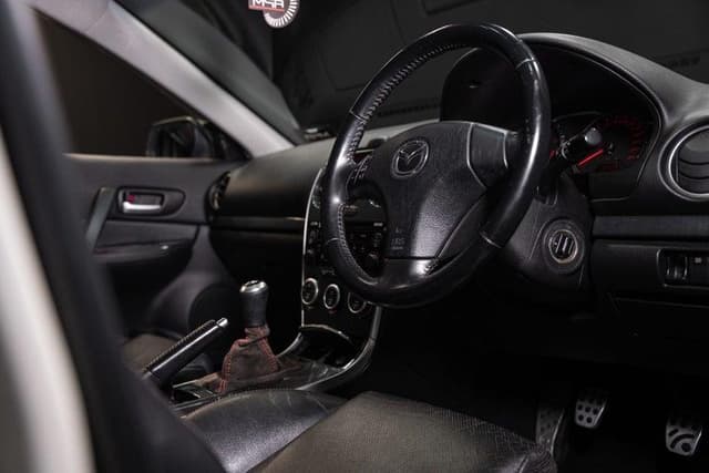 2006 Mazda Atenza JDM car for sale — photo 17 of 19