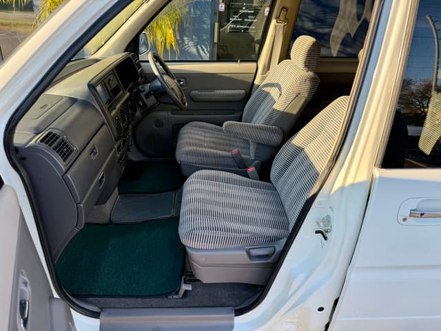 1998 Honda Stepwagon JDM car for sale — photo 16 of 25