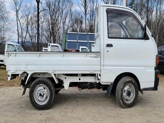 1995 Mitsubishi Minicab JDM car for sale — photo 16 of 19