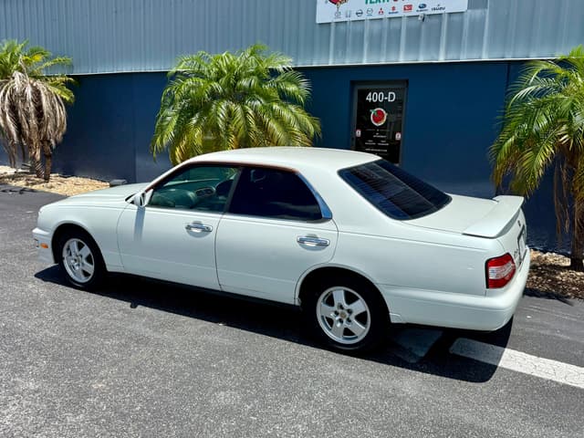 1998 Nissan Gloria JDM car for sale — photo 5 of 19