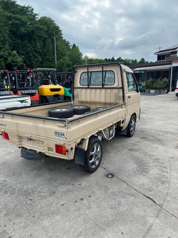 2000 Daihatsu Hijet JDM car for sale — photo 6 of 9