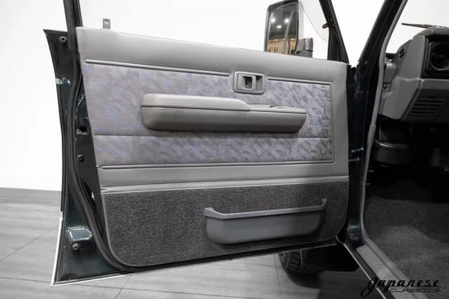 1998 Toyota Land Cruiser JDM car for sale — photo 19 of 25