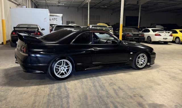 1995 Nissan Skyline JDM car for sale — photo 10 of 25
