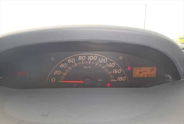 2009 Toyota Vitz JDM car for sale — photo 11 of 25