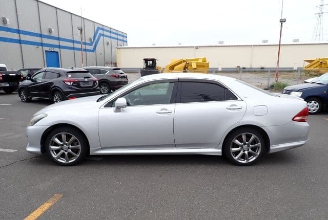 2008 Toyota Crown JDM car for sale — photo 5 of 25