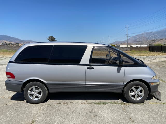 1993 Toyota Estima JDM car for sale — photo 17 of 25