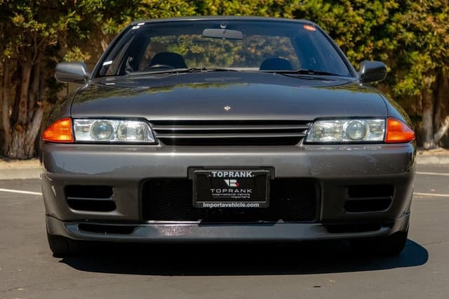 1991 Nissan Skyline JDM car for sale — photo 4 of 25