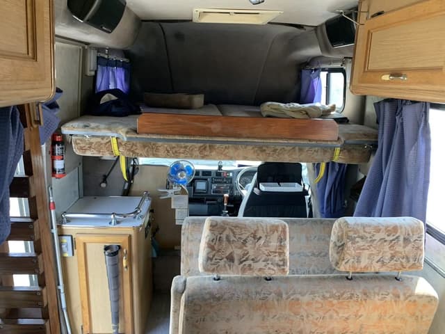 1996 Toyota HiAce JDM car for sale — photo 18 of 21