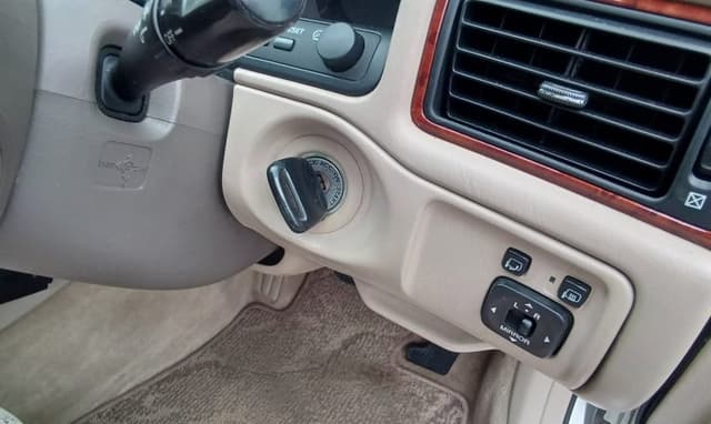 2000 Toyota Crown JDM car for sale — photo 8 of 25