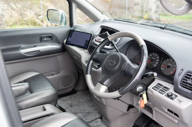 2001 Nissan Serena JDM car for sale — photo 8 of 15