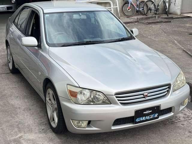 1998 Toyota Altezza JDM car for sale — photo 4 of 21
