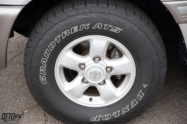 2001 Toyota Land Cruiser JDM car for sale — photo 22 of 25