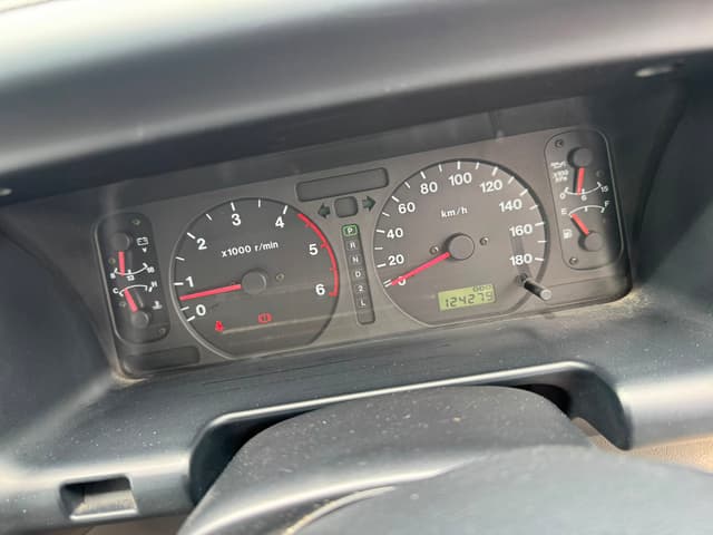 2000 Isuzu Bighorn JDM car for sale — photo 10 of 12