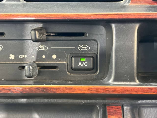 2000 Daihatsu Hijet JDM car for sale — photo 18 of 25