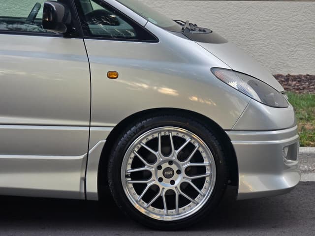 2000 Toyota Estima JDM car for sale — photo 19 of 25