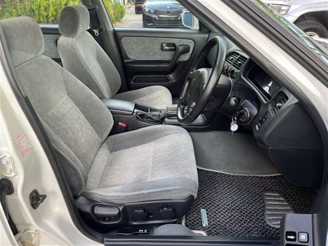 1997 Nissan Skyline JDM car for sale — photo 11 of 17