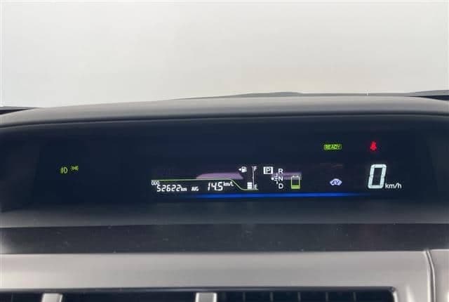 2011 Toyota Prius JDM car for sale — photo 8 of 25