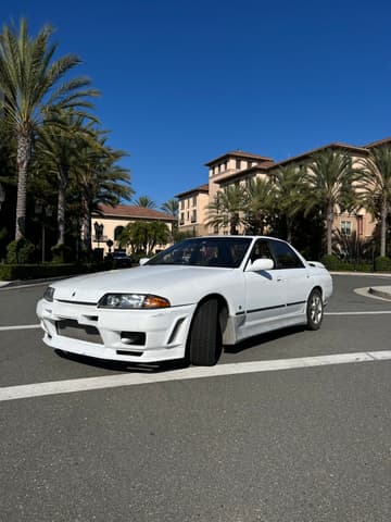 1990 Nissan Skyline JDM car for sale — photo 7 of 13