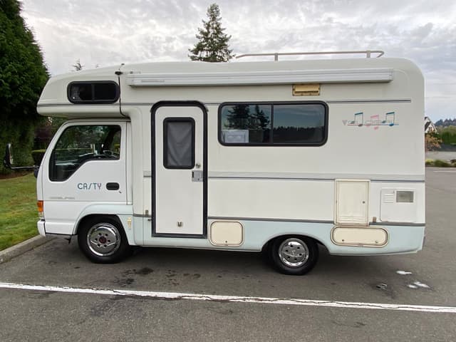 1996 Isuzu Elf JDM car for sale — photo 7 of 10