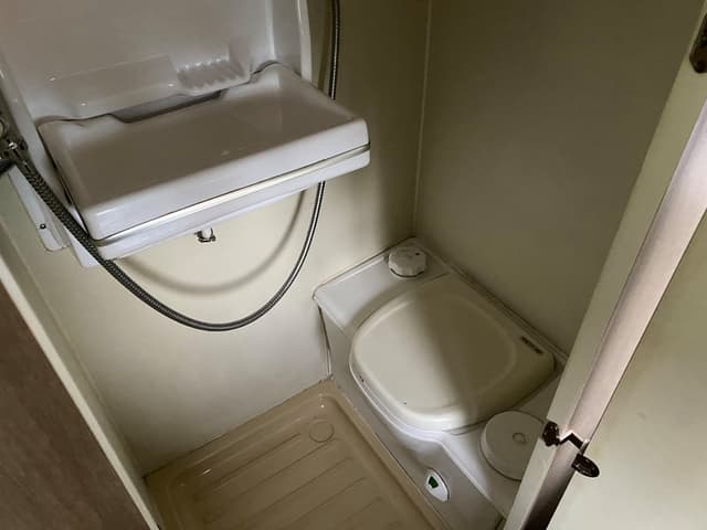 1996 Isuzu Elf JDM car for sale — photo 20 of 25