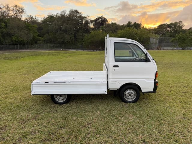 1998 Mitsubishi Minicab JDM car for sale — photo 21 of 25
