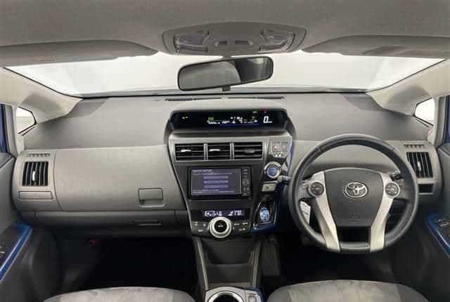 2011 Toyota Prius JDM car for sale — photo 3 of 25