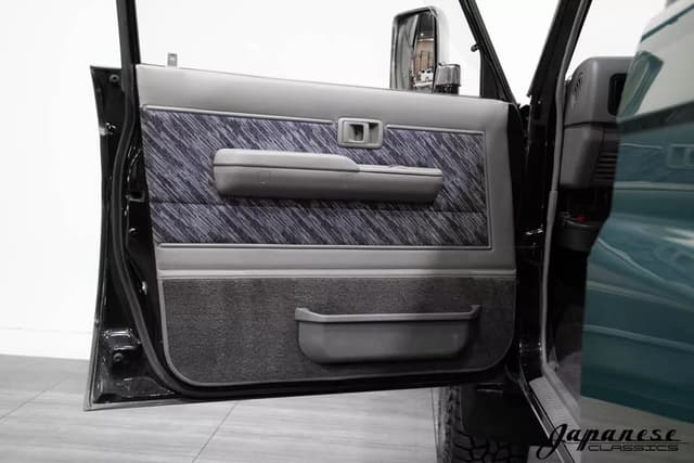 1993 Toyota Land Cruiser JDM car for sale — photo 18 of 25