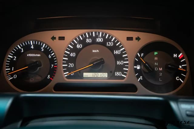 1999 Toyota Crown JDM car for sale — photo 13 of 25