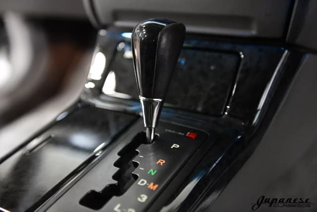 1999 Toyota Crown JDM car for sale — photo 11 of 25