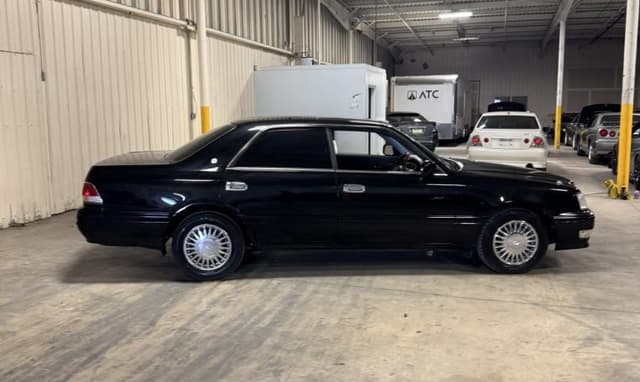 1999 Toyota Crown JDM car for sale — photo 7 of 25