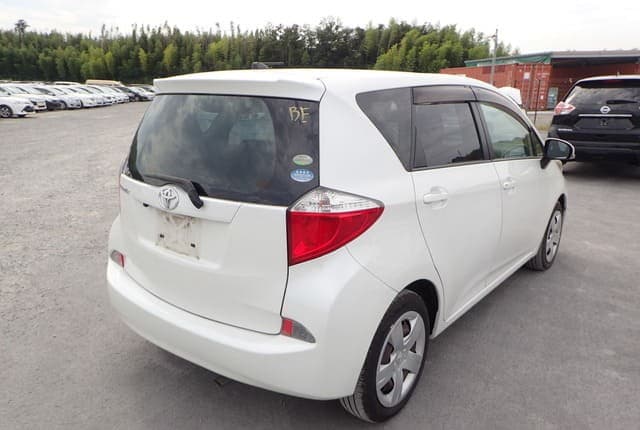 2011 Toyota JDM car for sale — photo 5 of 25