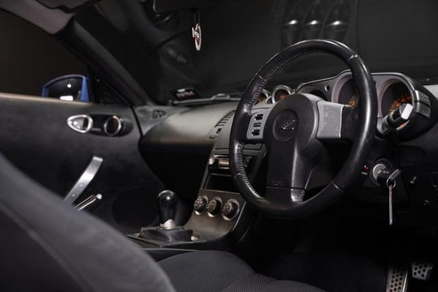 2005 Nissan Fairlady Z JDM car for sale — photo 17 of 19