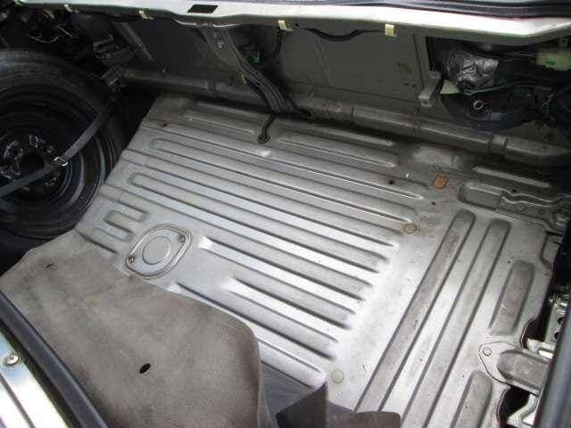 1982 Nissan Skyline JDM car for sale — photo 9 of 20