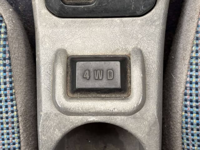 2000 Mitsubishi Minicab JDM car for sale — photo 16 of 25