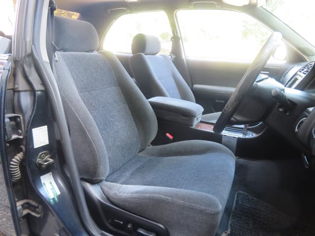 1997 Nissan Cedric JDM car for sale — photo 6 of 21