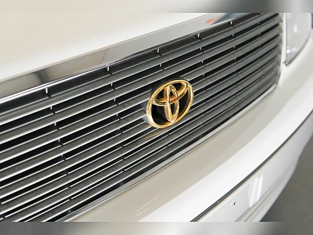 1997 Toyota Celsior JDM car for sale — photo 8 of 25