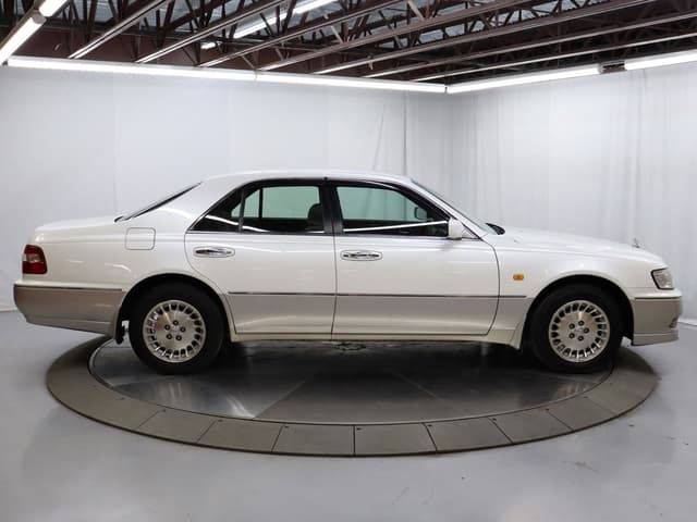 1998 Nissan Cima JDM car for sale — photo 8 of 25