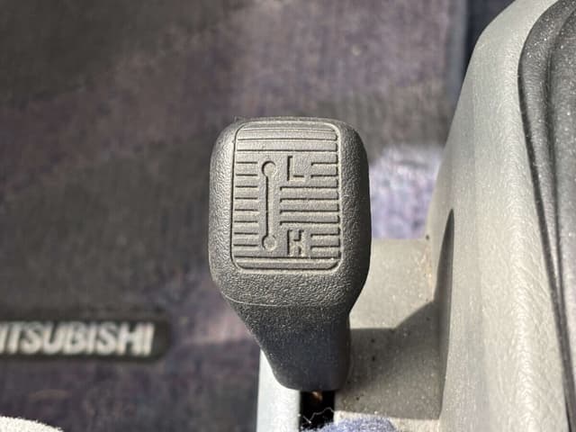 2000 Mitsubishi Town Box JDM car for sale — photo 17 of 25