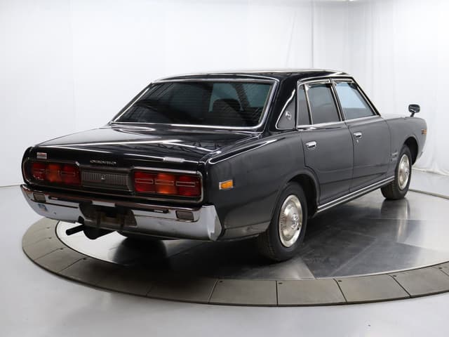 1974 Nissan Cedric JDM car for sale — photo 7 of 25
