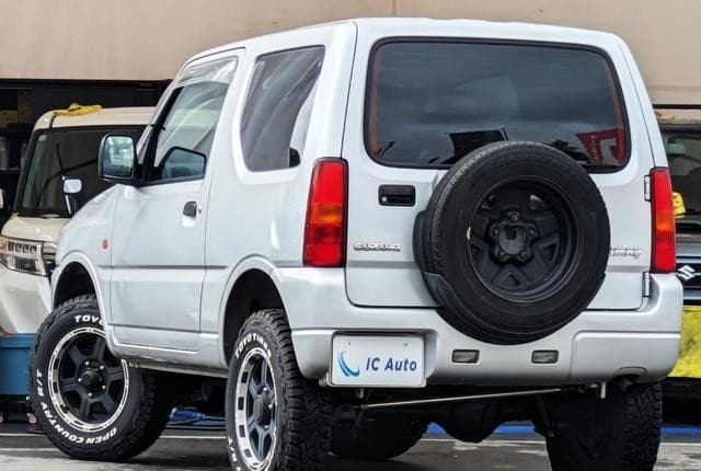 2003 Suzuki Jimny JDM car for sale — photo 4 of 25
