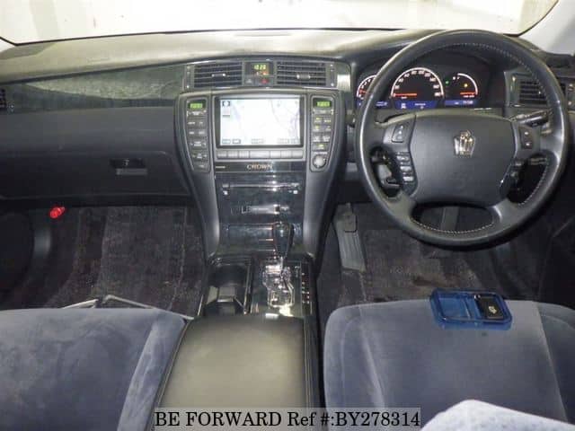 2004 Toyota Crown JDM car for sale — photo 3 of 6