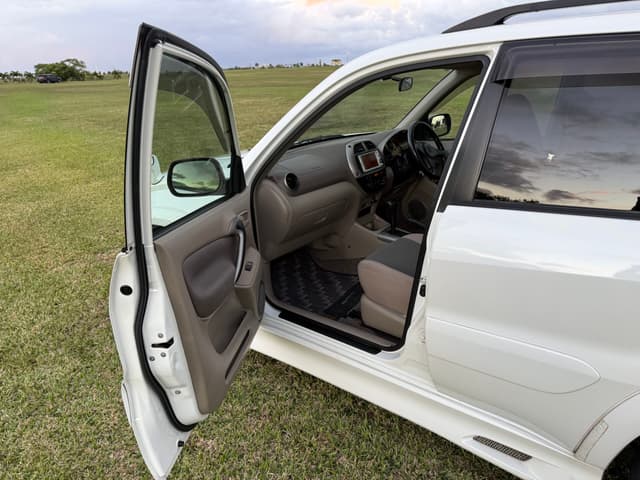2000 Toyota RAV4 JDM car for sale — photo 18 of 25