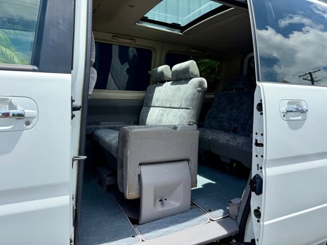 1999 Honda Stepwagon JDM car for sale — photo 18 of 25